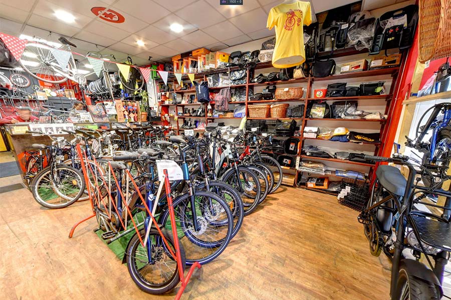 Magasin et atelier de réparation de vélos à Paris