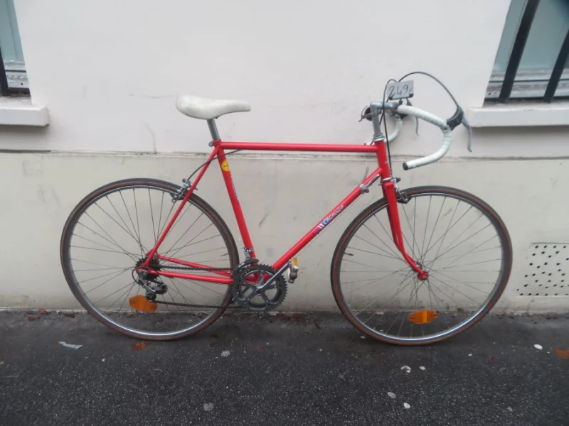 V&eacute;lo De Course Vintage Homme Champion