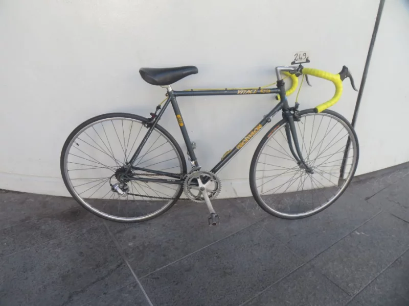 V&eacute;lo Course Decathlon Vitace 535