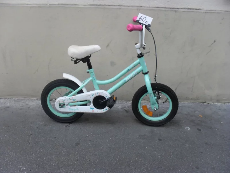 V&eacute;lo Enfant R&eacute;trop&eacute;dalage Amigo 